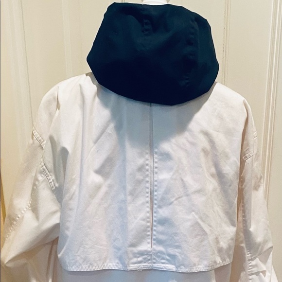 Mulberry Street white lined wind breaker;sailing jacket. - Picture 8 of 8